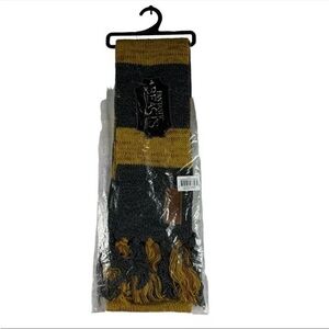 NWT Fantastic Beasts - Newt's Hufflepuff Knit Scarf